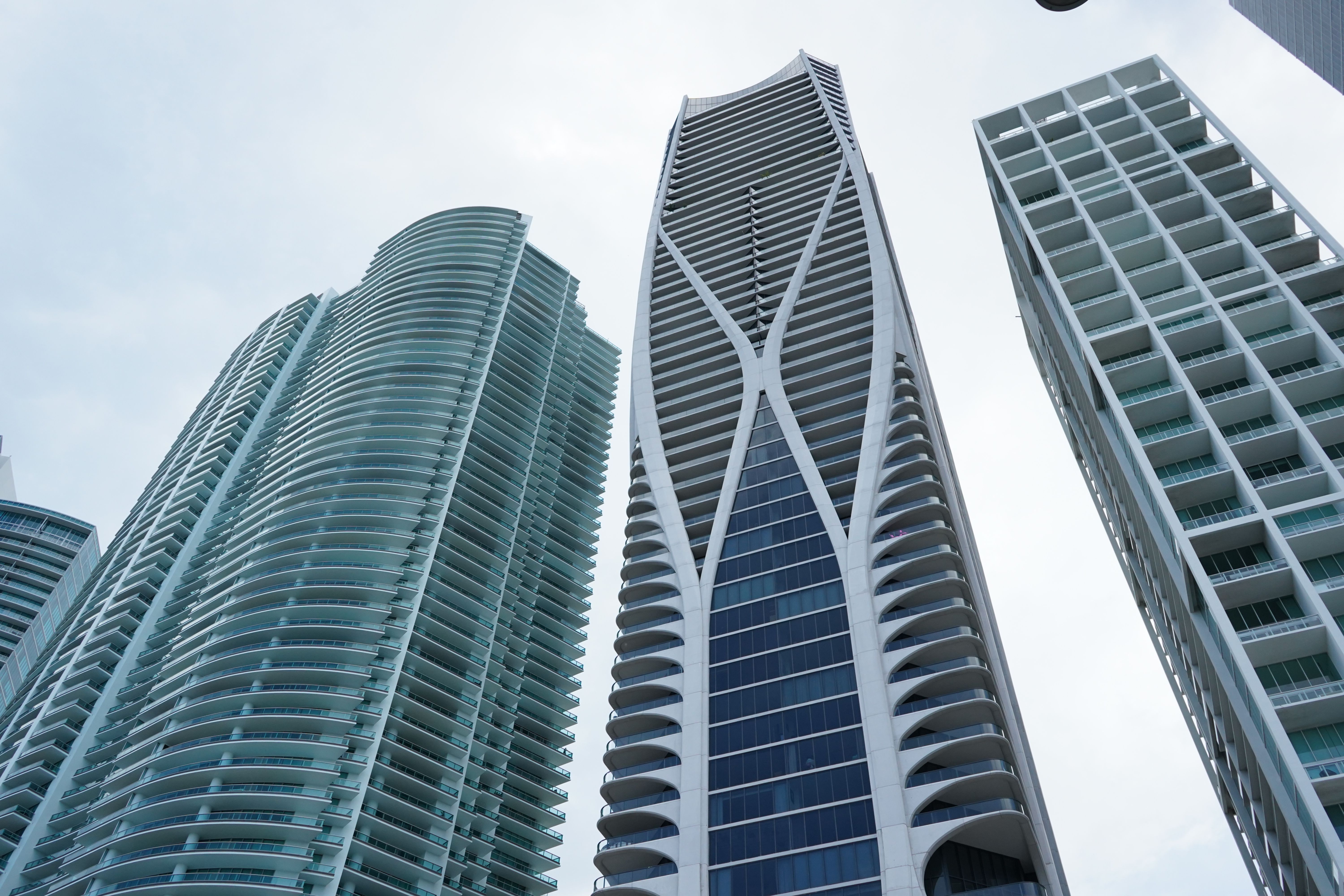 Who Specializes in Selling Condos in Edgewater, Miami, Florida: Your Complete Guide