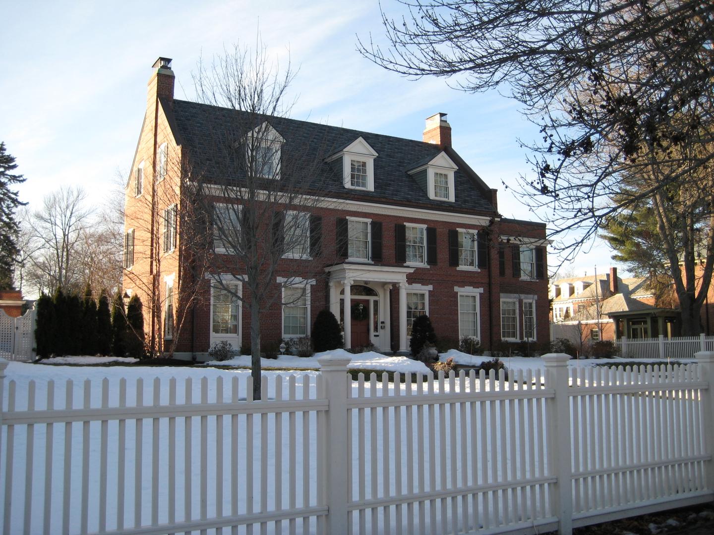 Which Months Are Hardest for Selling a House in Maine?
